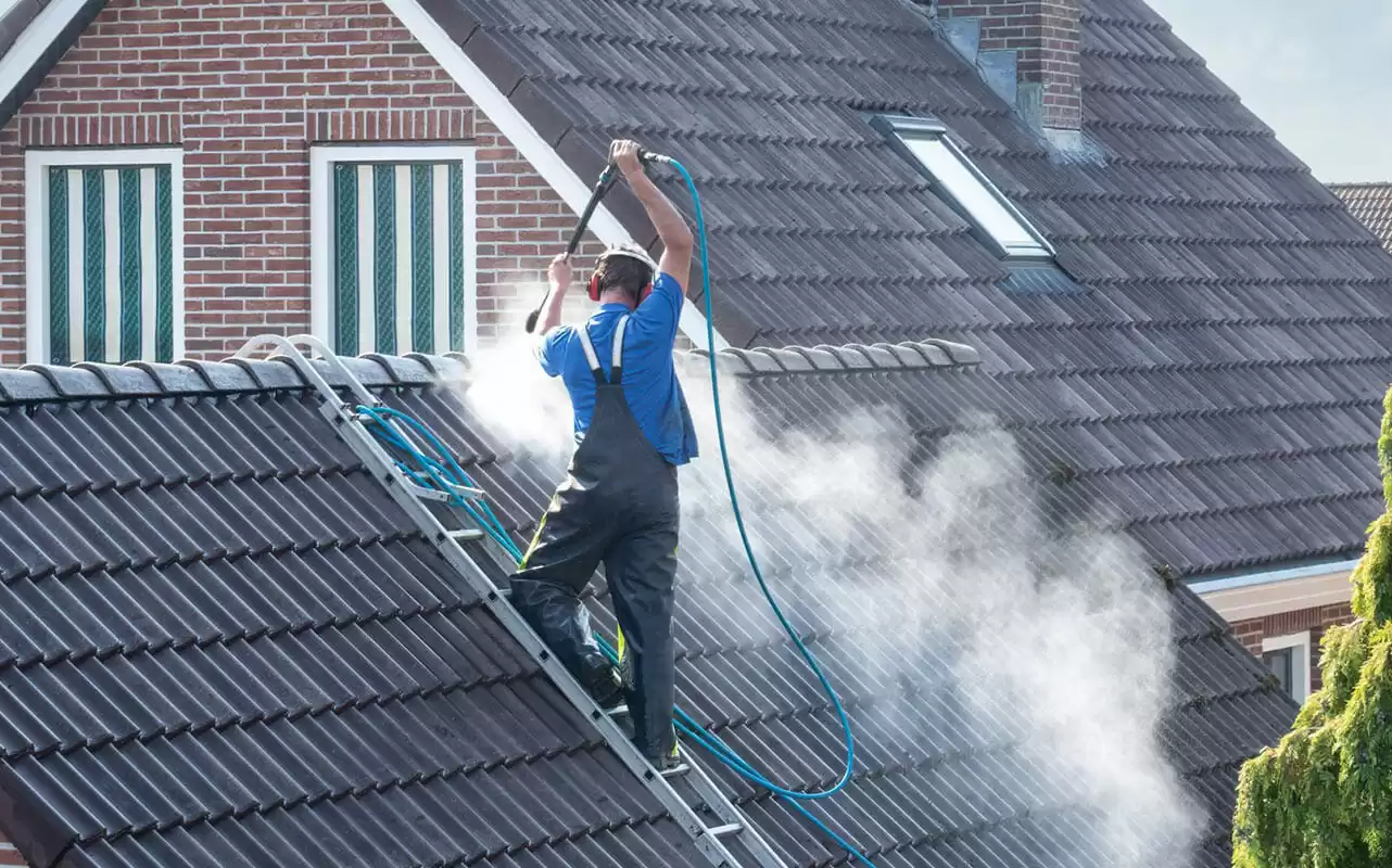 Roof-Concepts-Construction-Our-Services-Roof-cleaning-hero
